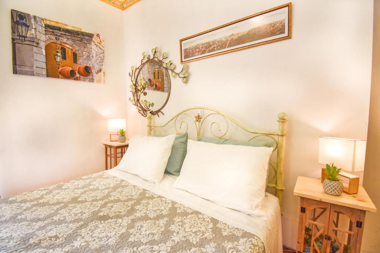 Venetian Well Gallery Apartment In Corfu Old Town Kültér fotó
